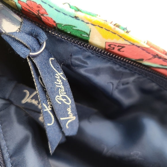 Vera Bradley Cuban Stamps Hipster Crossbody EUC - Picture 8 of 10